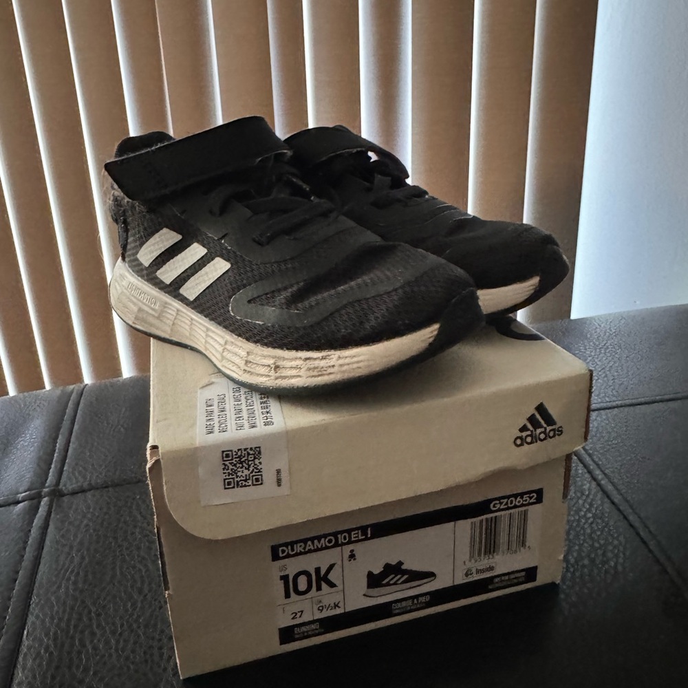 Black white Adidas size 10